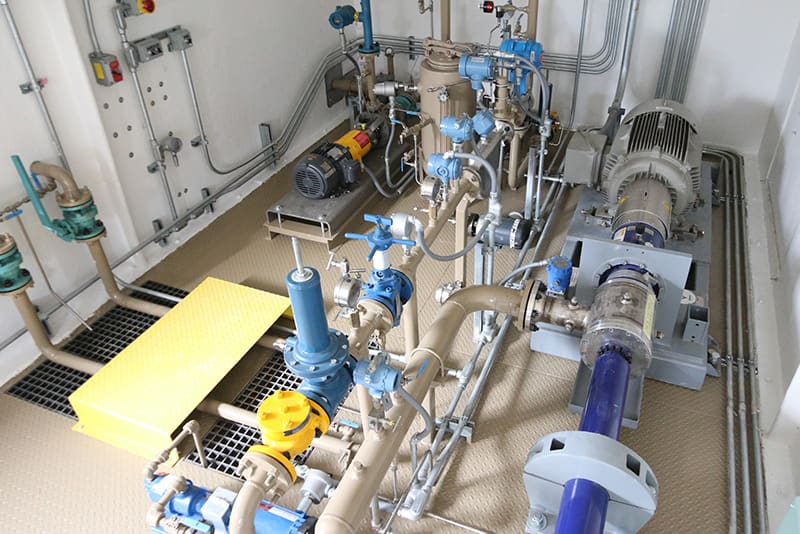 Close-up of a Power Service LACT's essential components, including charge pump, BS&W monitor and PLC controls. Close-up of a Power Service LACT's essential components, including charge pump, BS&W monitor and PLC controls.